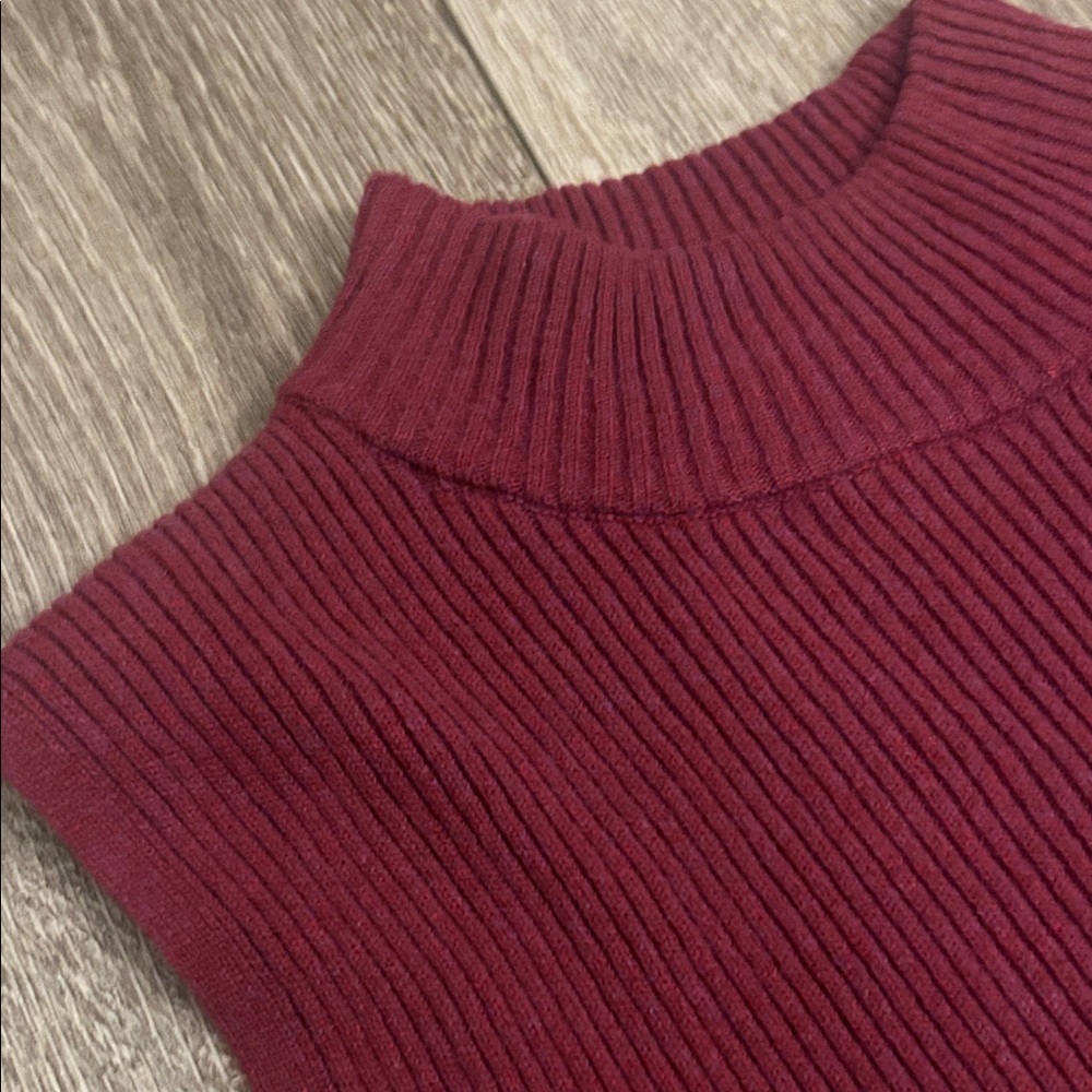 Halogen Burgundy Ribbed Tank Top - Picture 2 of 9